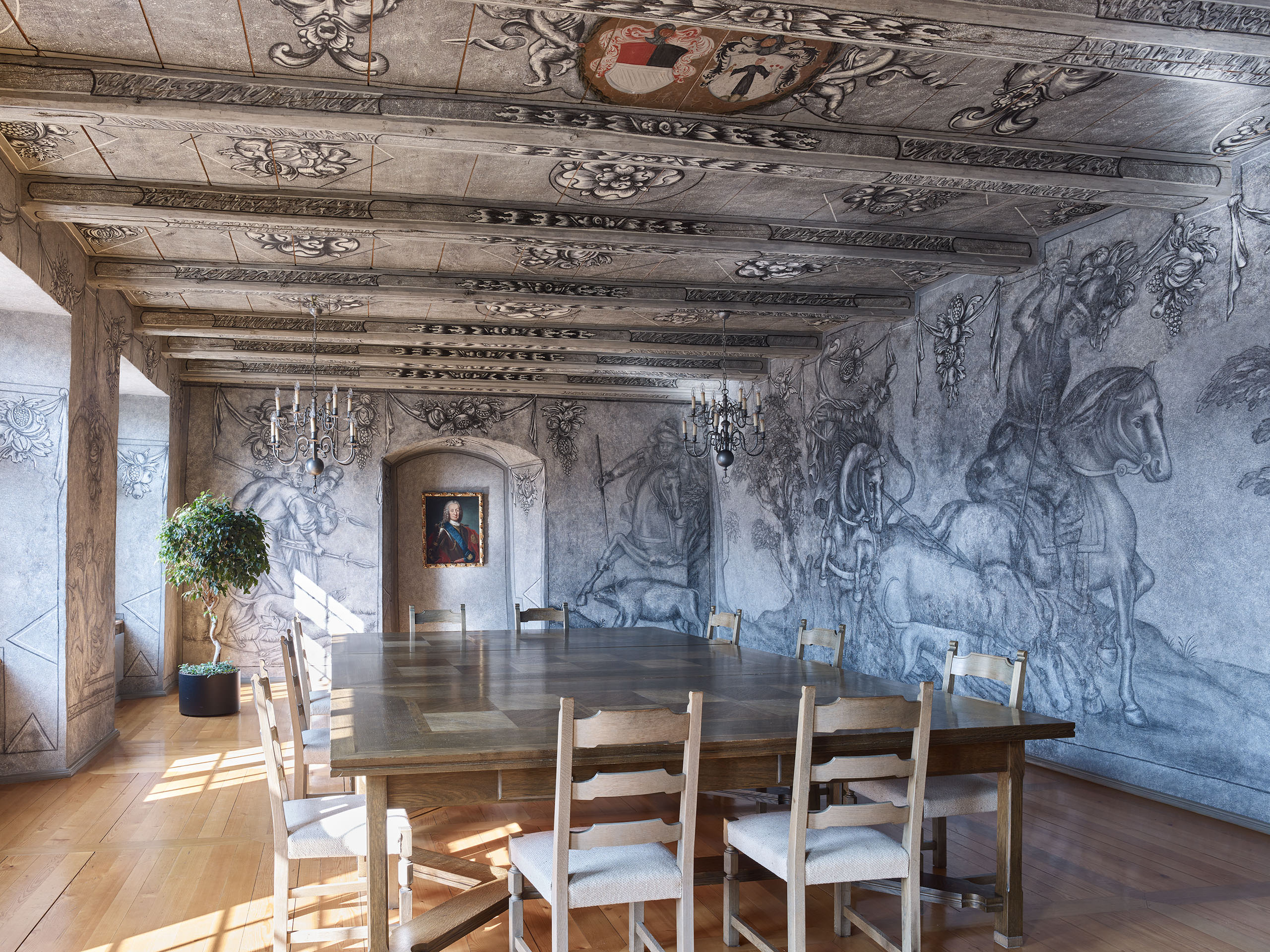 Roggenbach-Haus. Blick auf Nord- und Westwand